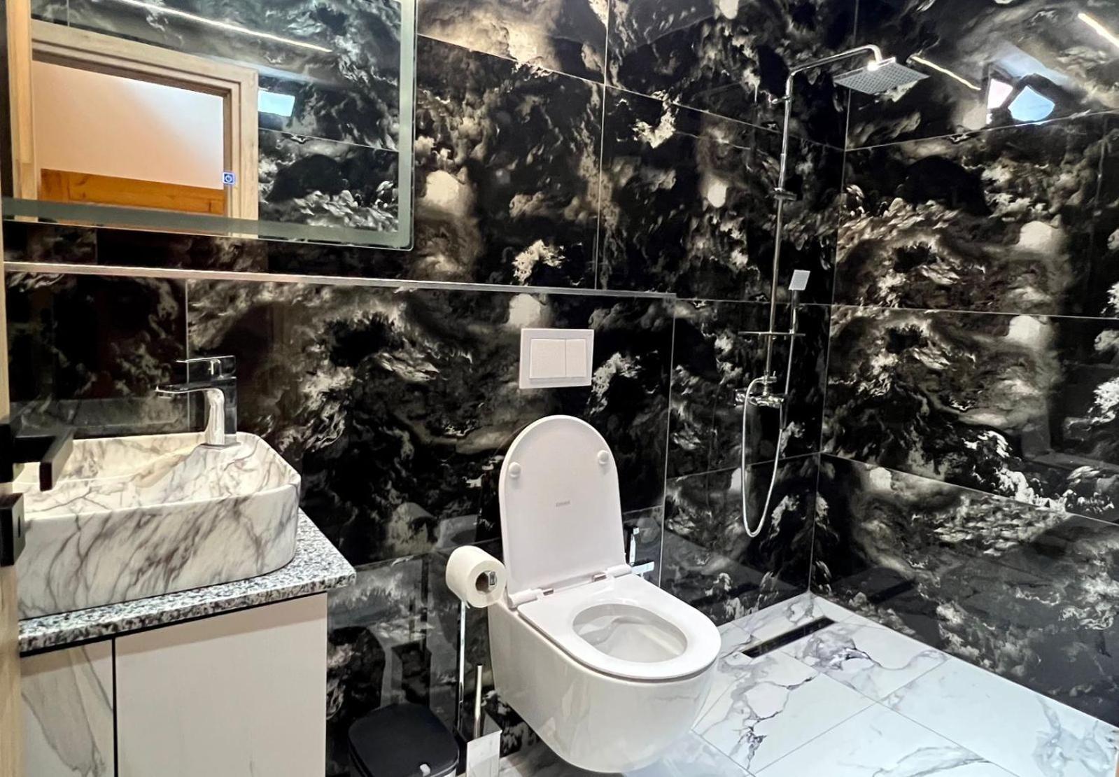 Hotel Panorama Piqeras Zewnętrze zdjęcie