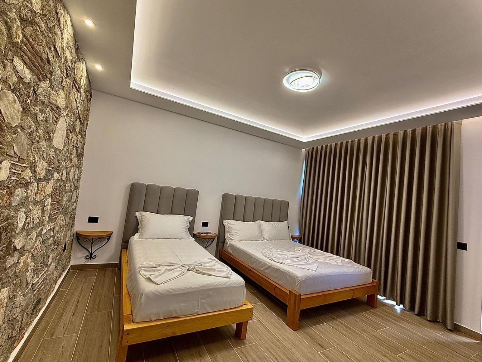 Hotel Panorama Piqeras Zewnętrze zdjęcie